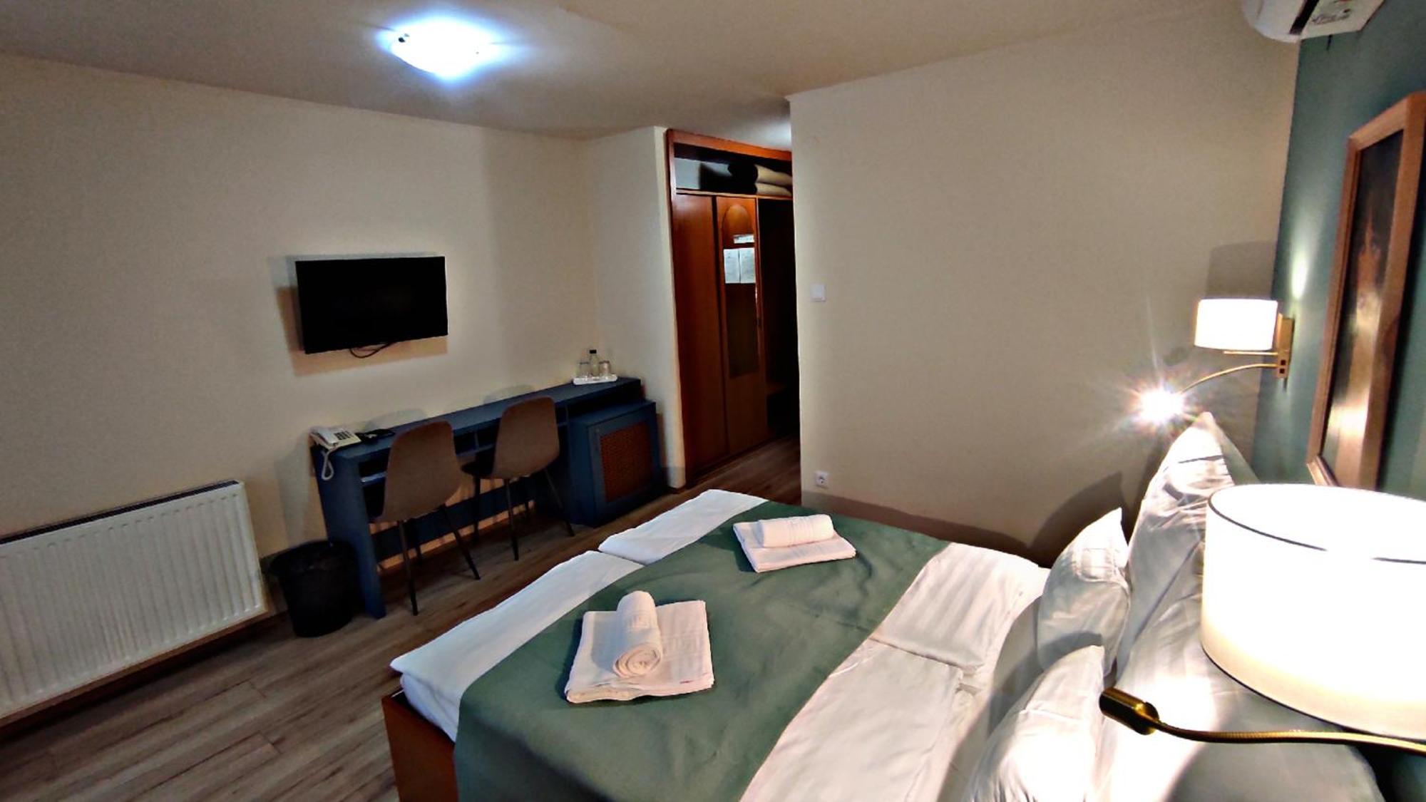 Atrium Hotel Harkany Ngoại thất bức ảnh