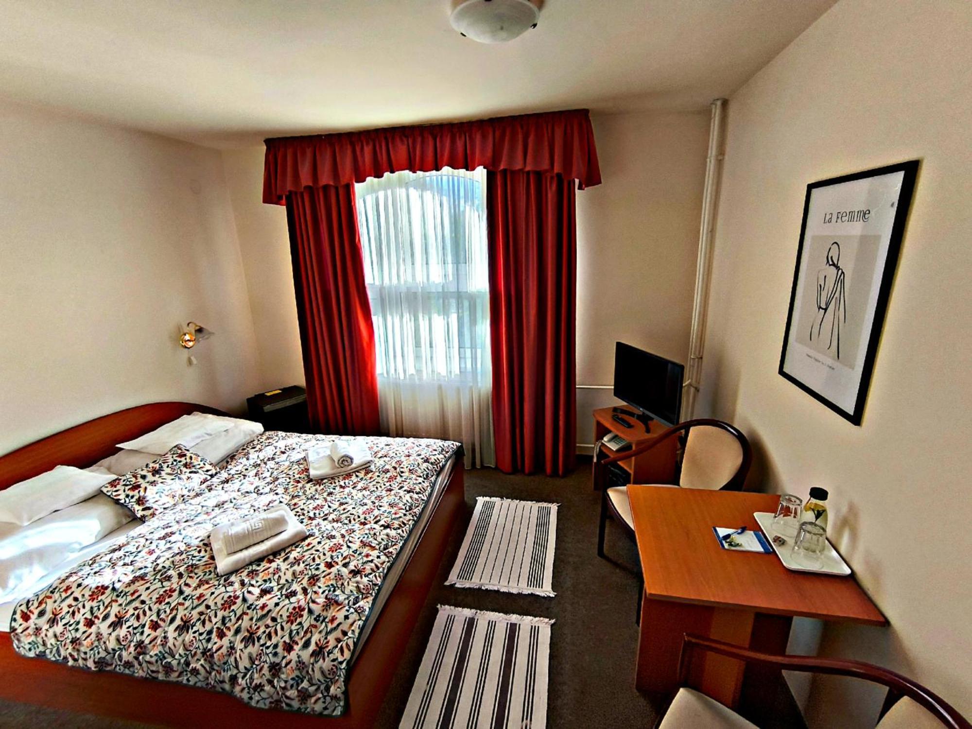 Atrium Hotel Harkany Ngoại thất bức ảnh
